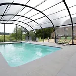 In Ardennes With Heated Pool Casa de Férias