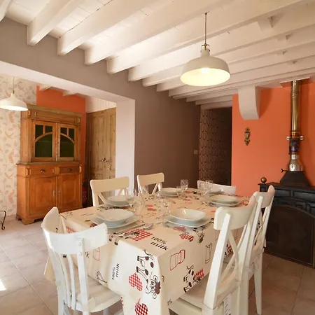 Feriehus In Ardennes With Heated Pool